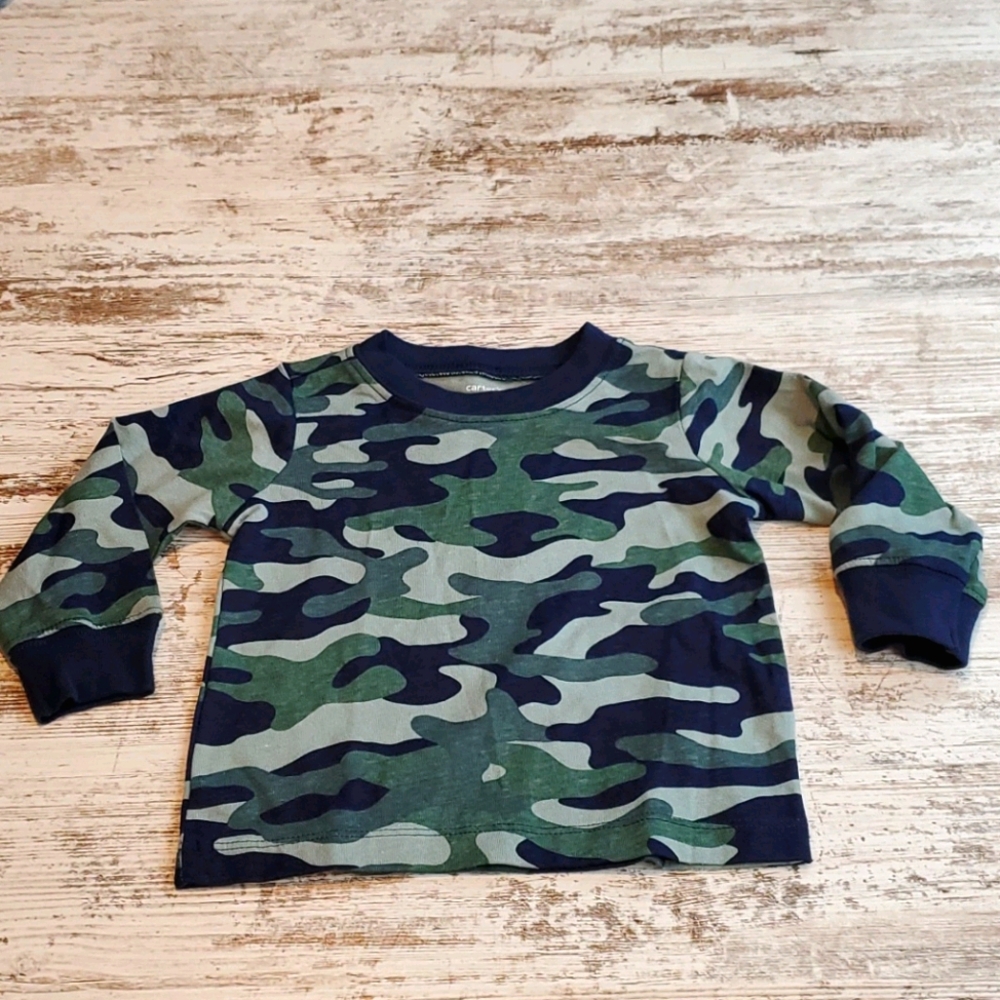 Boys Carter's shirt size 9 months